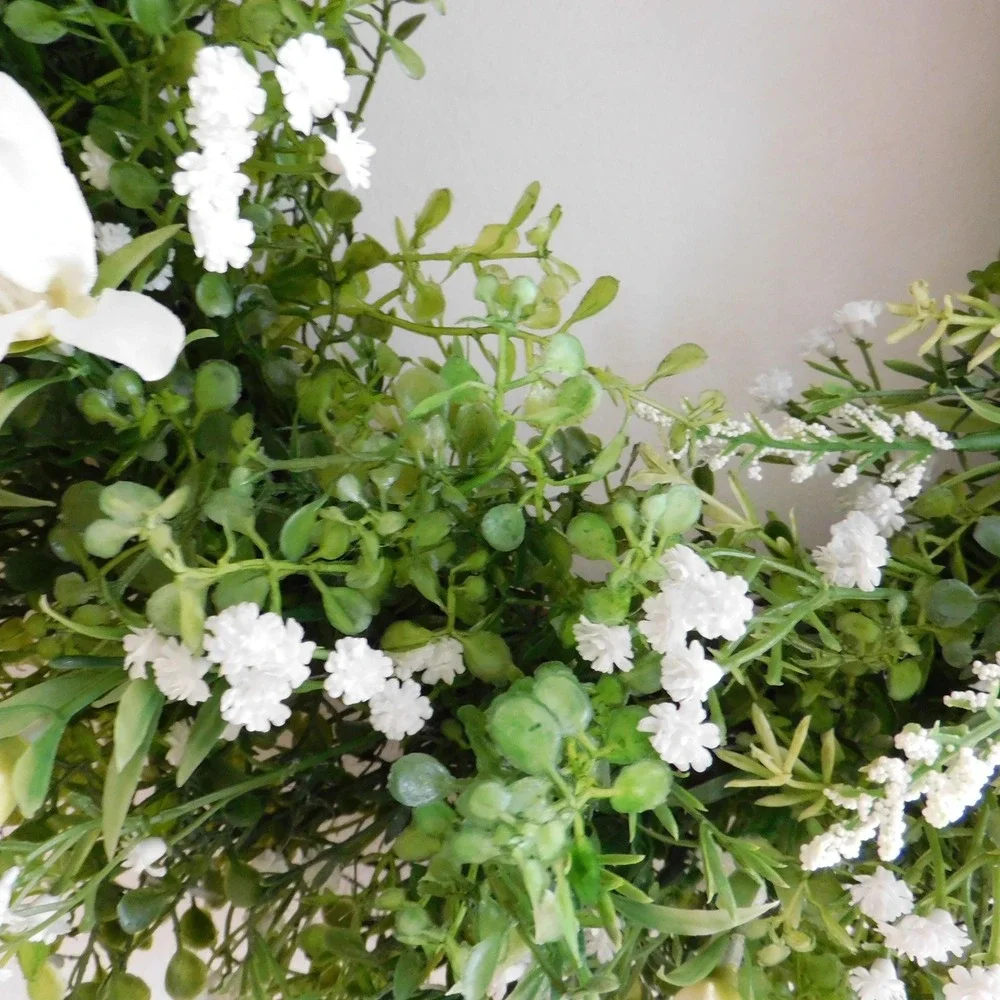 White Flower Boxwood Wreath, Minimalist Greenery, Front‎ Door Decor